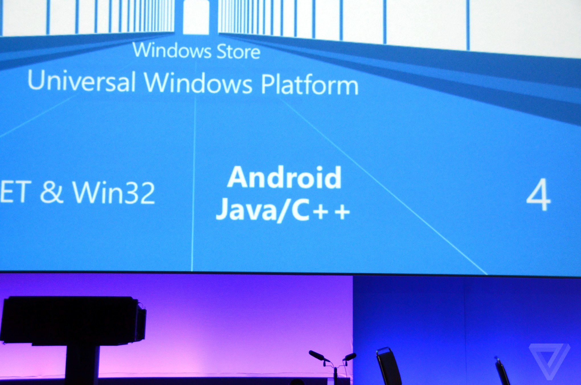 Windows 10 runs Android app