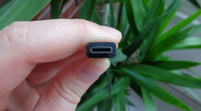 USB Type-C và Thunderbolt 3 khác nhau thế nào?