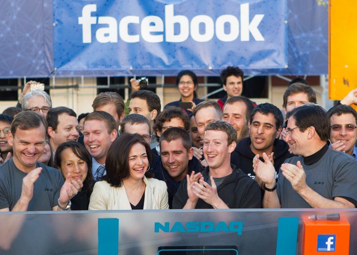 Facebook đã đi từ xuất phát điểm “ký túc xá Harvard” tới “bá chủ thế giới” như thế nào?