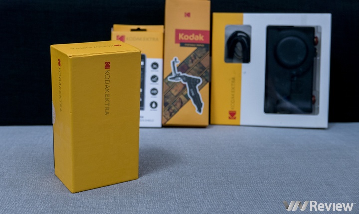 Mở hộp Kodak Ektra: Chiếc điện thoại chụp ảnh của Kodak