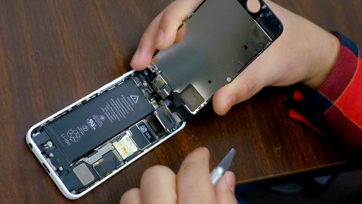 Apple hoàn trả 50 USD cho khách hàng từng thay pin iPhone với giá 79 USD