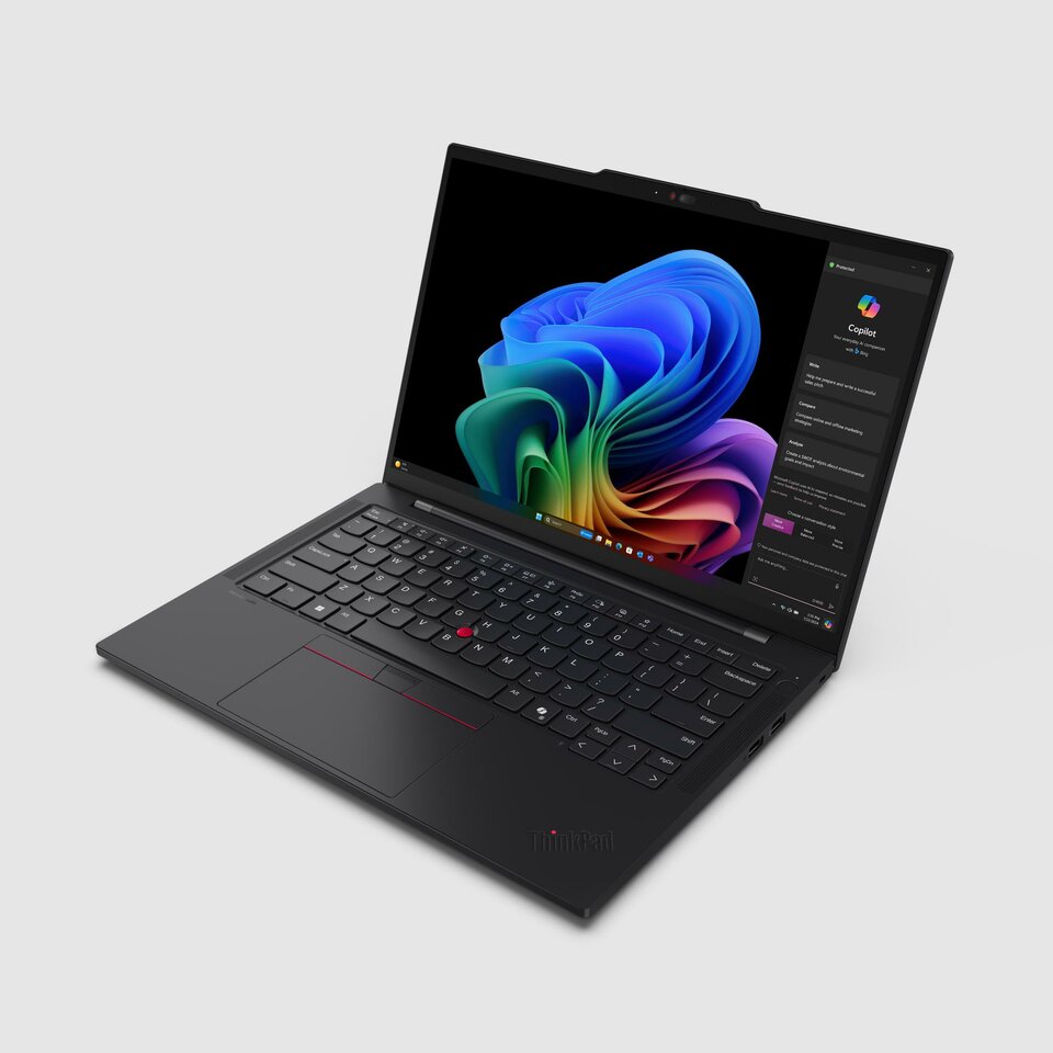 08_ThinkPad_T14s_6_Eclipse_Black_3Q_Front_Left_Open_KB_Display_png_75.jpg