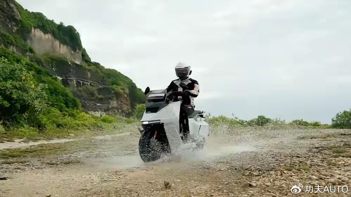 Hệ sinh thái HarmonyOS trên xe máy điện