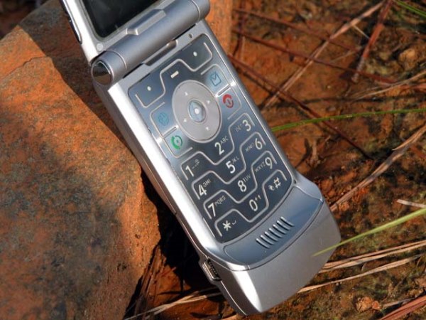 Nhìn lại 7 mẫu điện thoại có thiết kế đẹp cổ điển