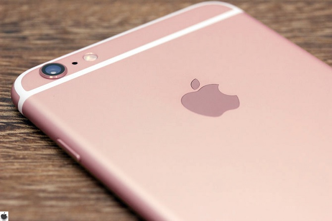 iPhone 6s Plus bản màu hồng hút khách nhất