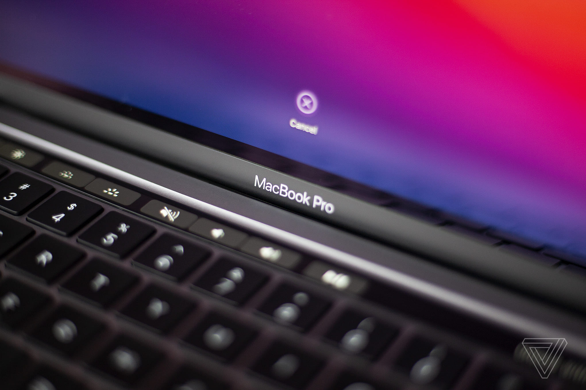 Đánh giá MacBook Pro dùng chip M1: Khi chữ ‘pro' nằm ở… quạt tản nhiệt